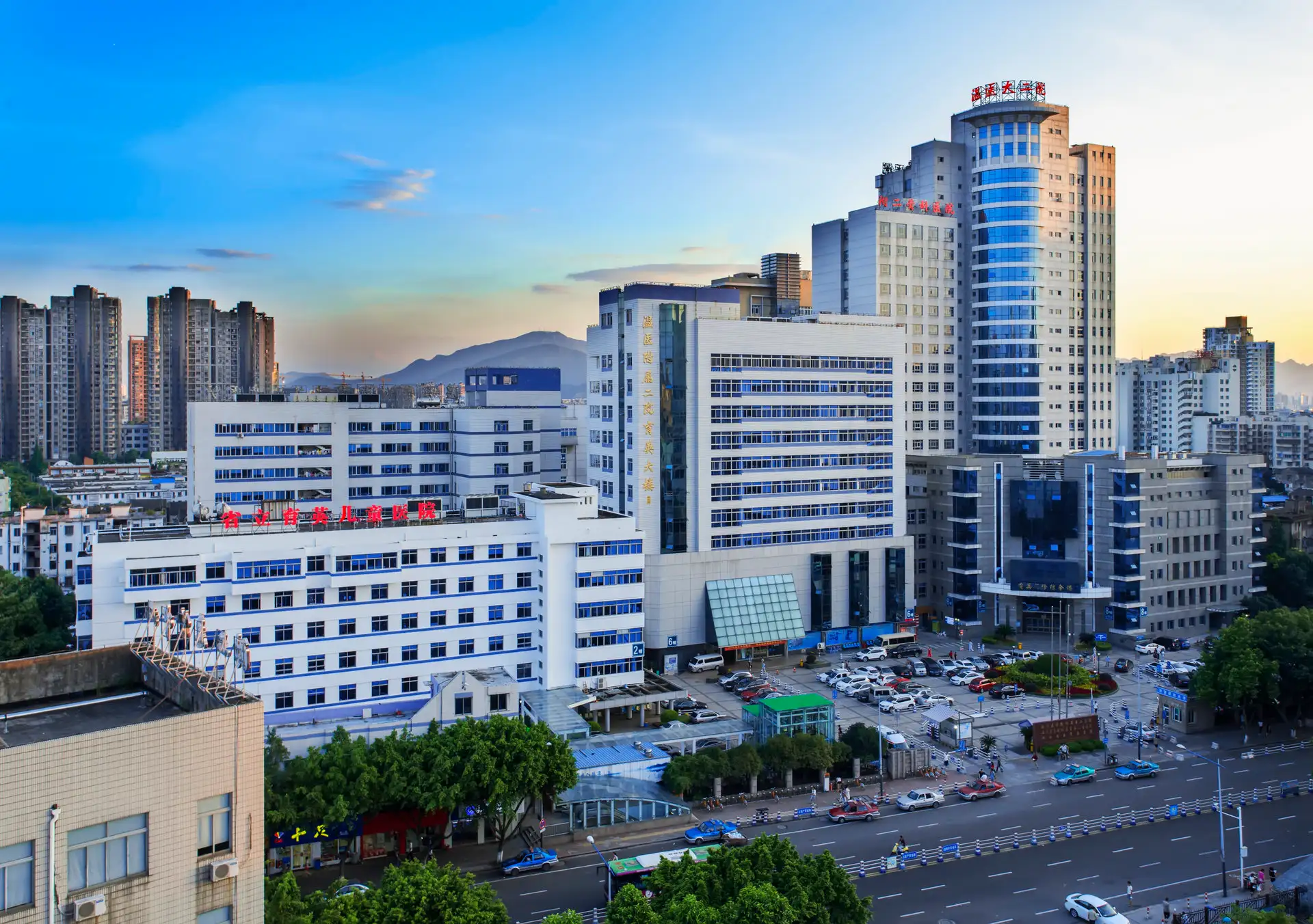원저우 의과대학 제2부속병원·위잉 아동병원 - Photo 2